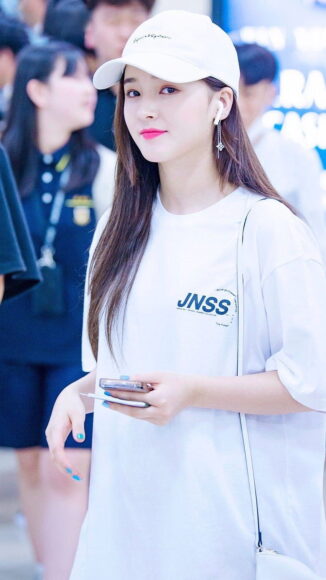 Ảnh Nancy đội mũ