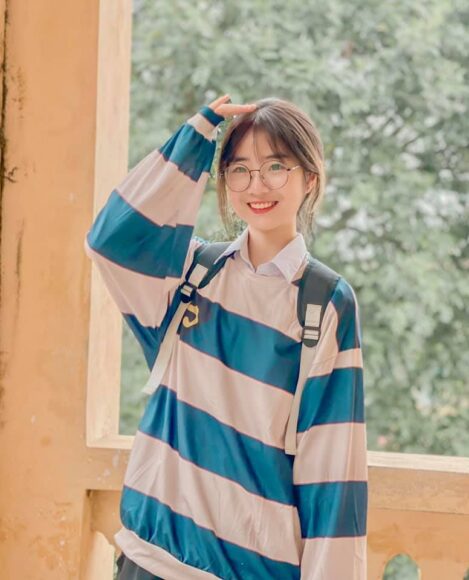 Hình ảnh gái k10 đeo kính