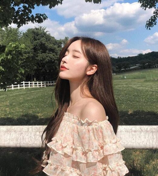 hình ảnh người đẹp góc nghiêng