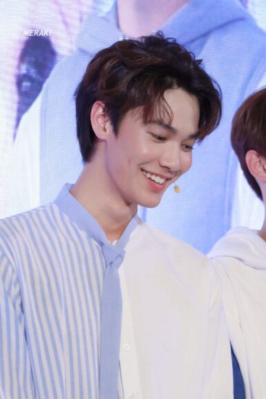 hình ảnh Ren cười đẹp