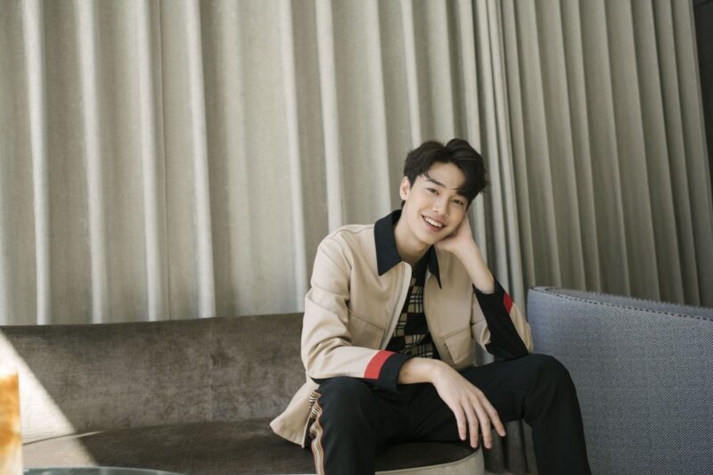 hình ảnh Ren cười đẹp trai