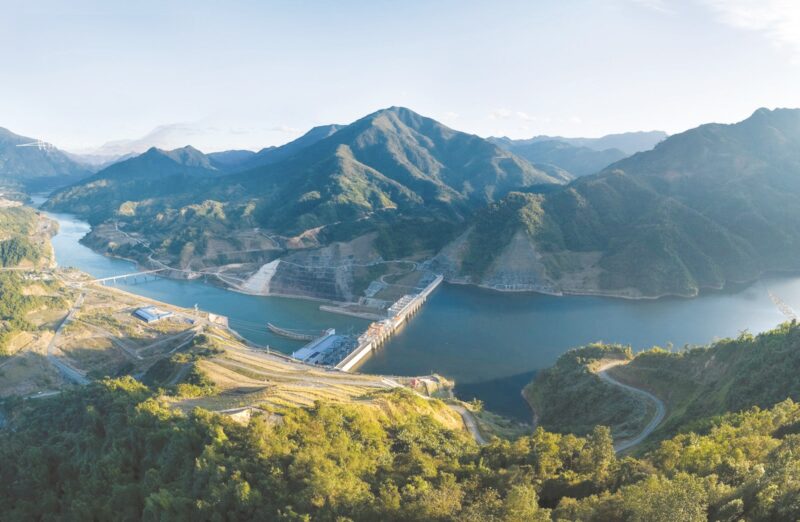 hình dòng sông thơ mộng