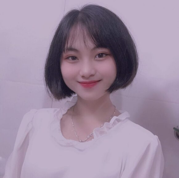 hình gái k10 tóc ngắn