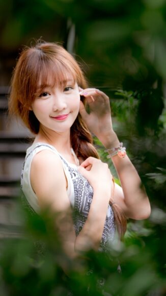 hình người đẹp trẻ trung