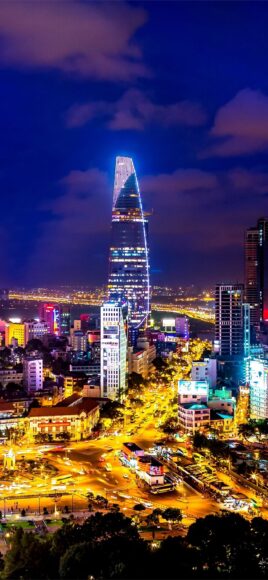 Hình thành phố Hồ Chí Minh cảnh toà 82 tầng nhìn từ xa