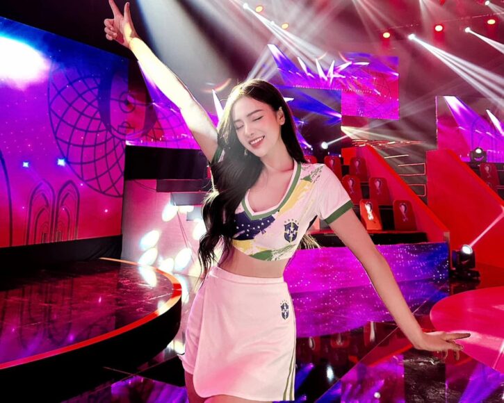 Hot girl World Cup 2022 đáng yêu quá đi