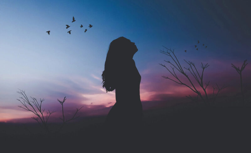 Ảnh buồn nữ cô nàng đứng một mình giữa trời khuya