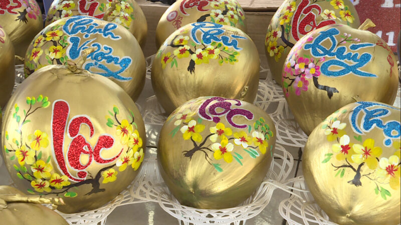 Vẽ dừa chưng tết tài lộc