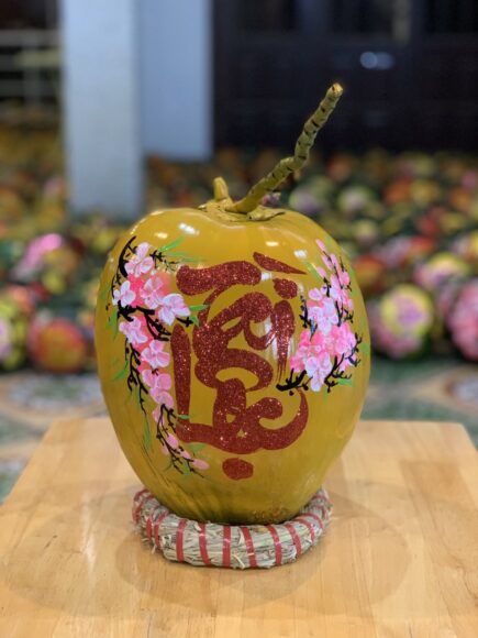 Vẽ dừa chưng tết tài lộc độc đáo