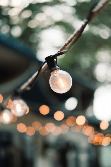 ảnh đèn đường với nền mờ