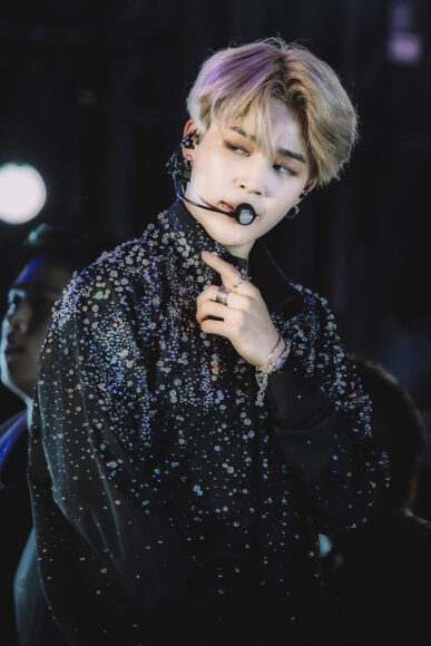 Ảnh Jimin cực ngầu trên sân khấu