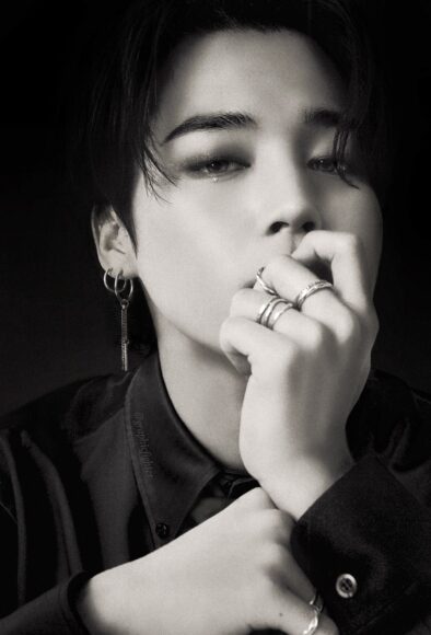 Ảnh Jimin trắng đen chất nhất