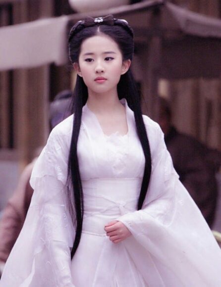 hình ảnh Lưu Diệc Phi mặc đồ cổ trang