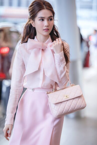 hình ảnh Ngọc Trinh mặc đồ hiệu