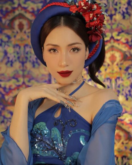 hình ảnh Thị Mầu Hòa Minzy đẹp hút hồn