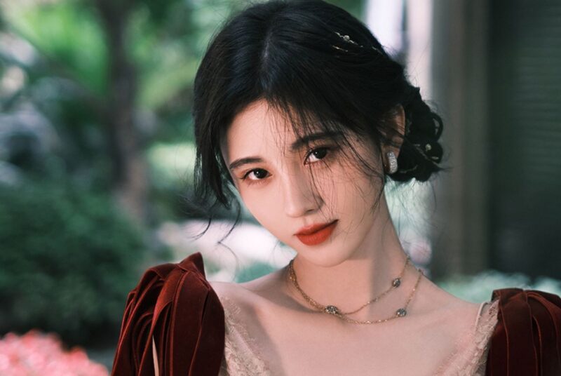 hình Cúc Tịnh Y đẹp, ấn tượng nhất