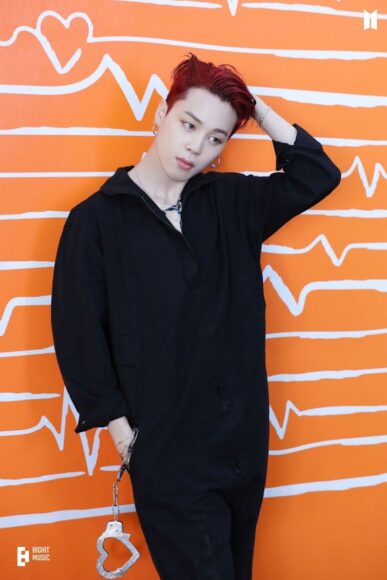 Hình Jimin dễ thương tóc đỏ