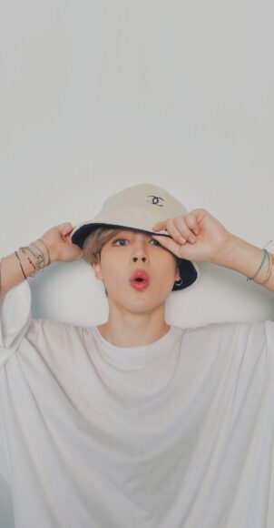 hình Jimin đội mũ dễ thương