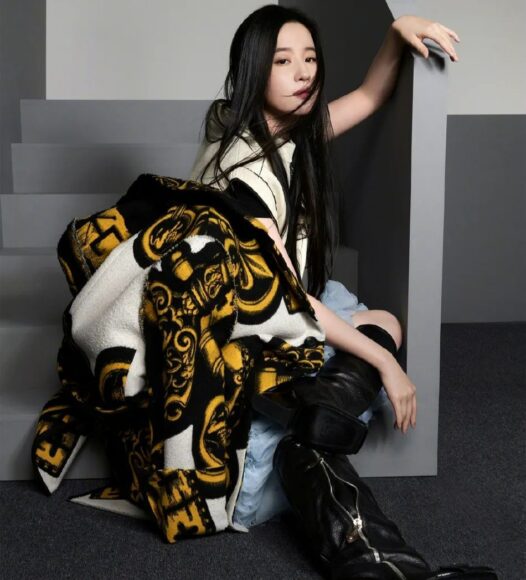 hình Lưu Diệc Phi ngầu nhất