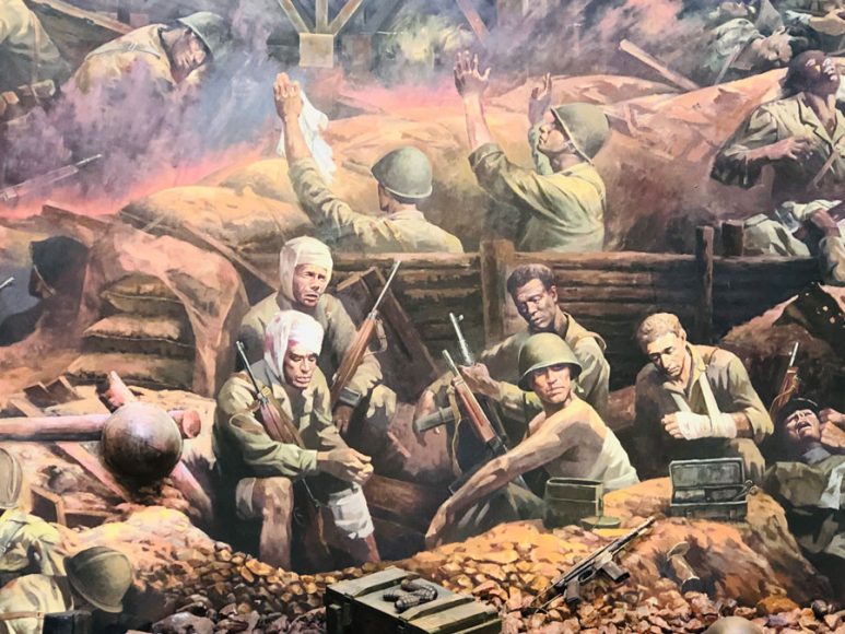 Vẽ tranh đề tài Chiến thắng Điện Biên Phủ các chiến sĩ bị thương